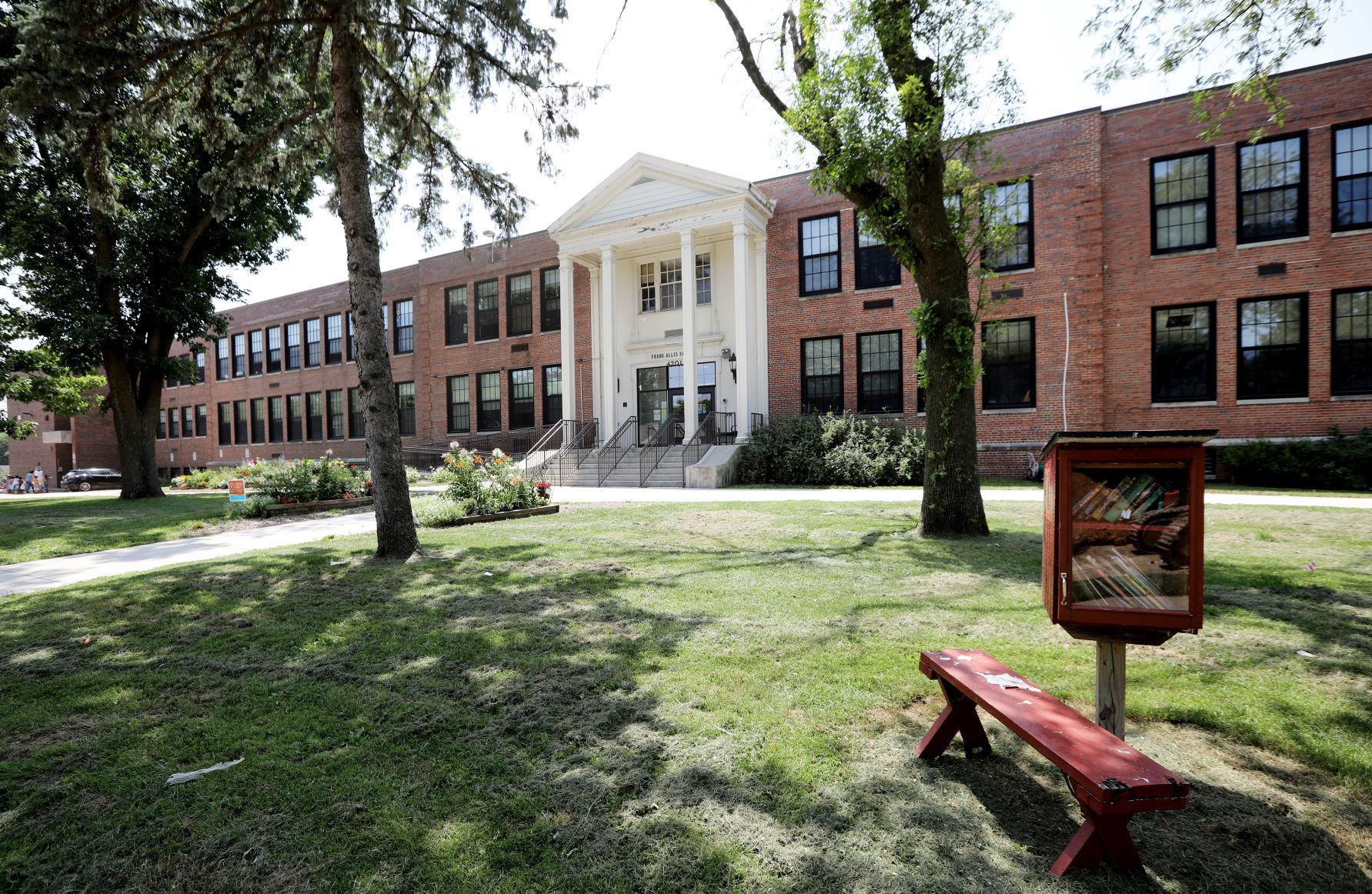 Allis Elementary School